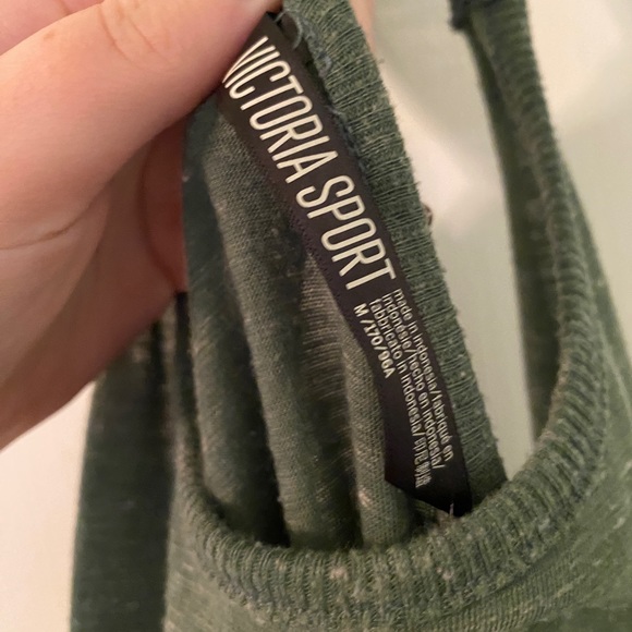 VS workout top - Picture 3 of 4